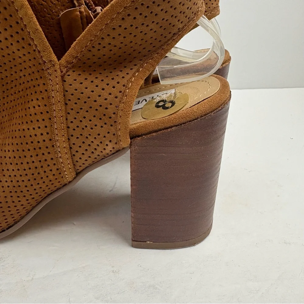 Steve Madden Cody Brown Tan Perforated Peep Toe Booties Heeled Women’s Size 8